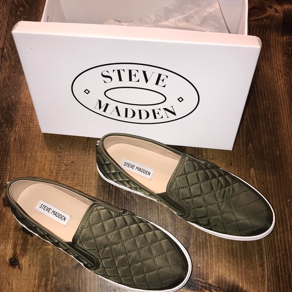 steve madden flat sneakers